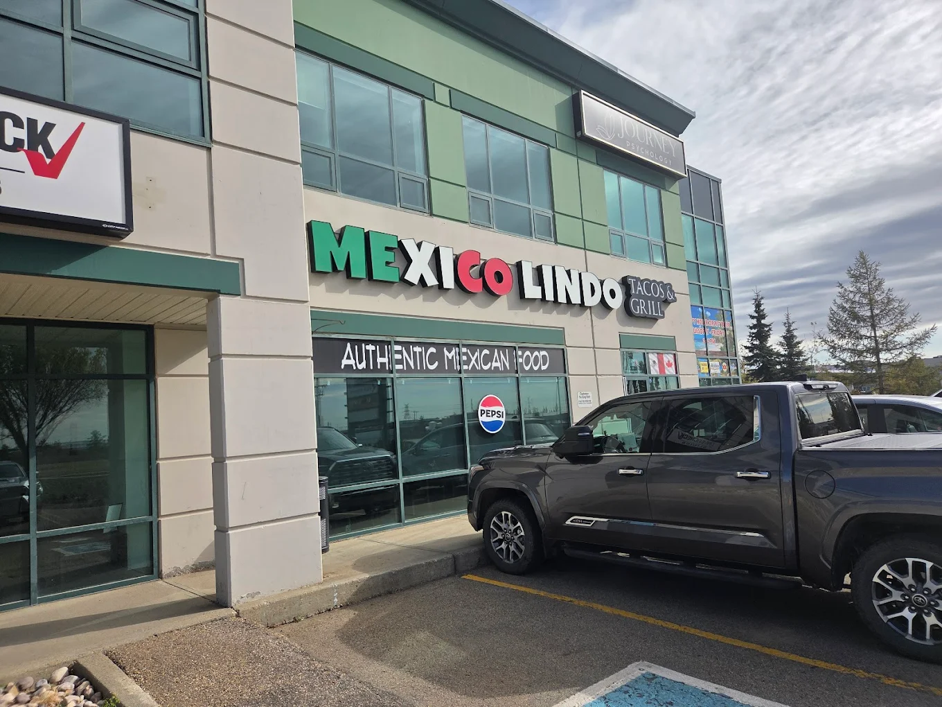 Mexico Lindo Tacos & Grill restaurant on Broadmoor Blvd in Sherwood Park AB